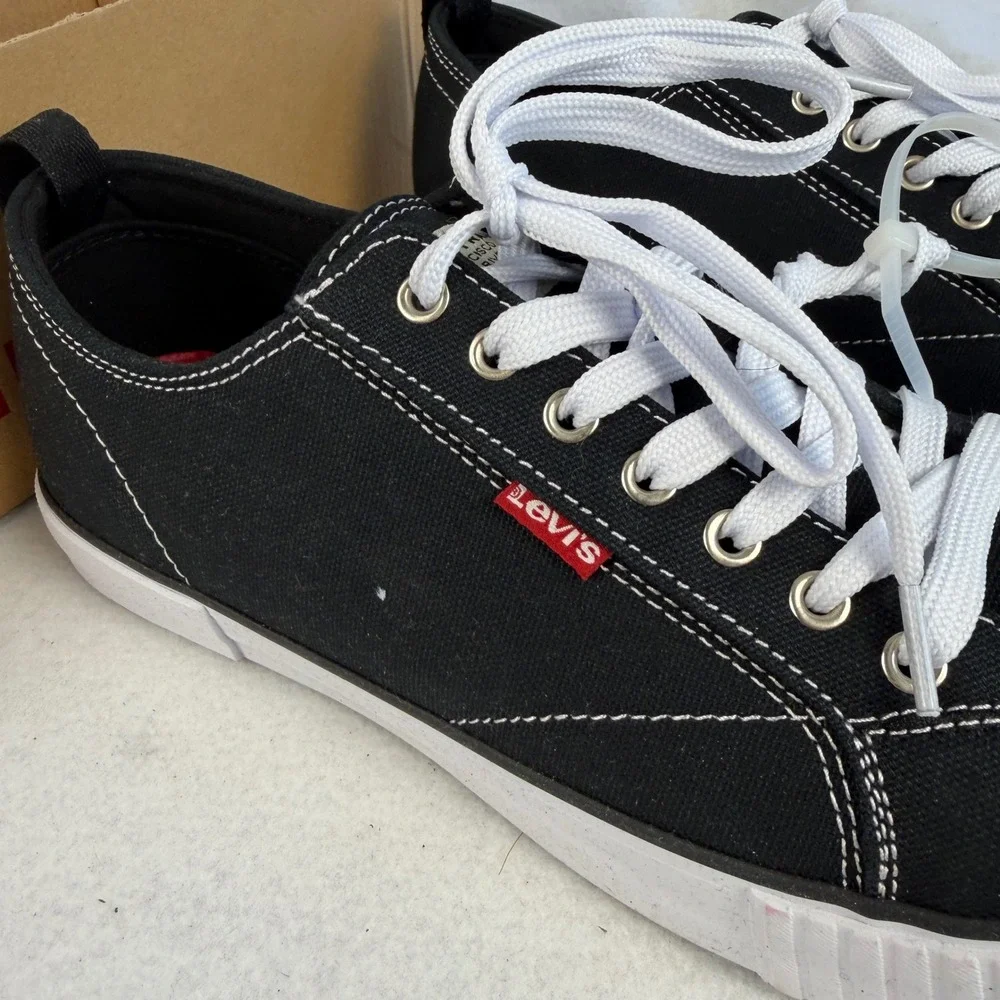 Levis Anikin C CVS Mens US 10 UK 9 Black Canvas Low Top Sneakers New